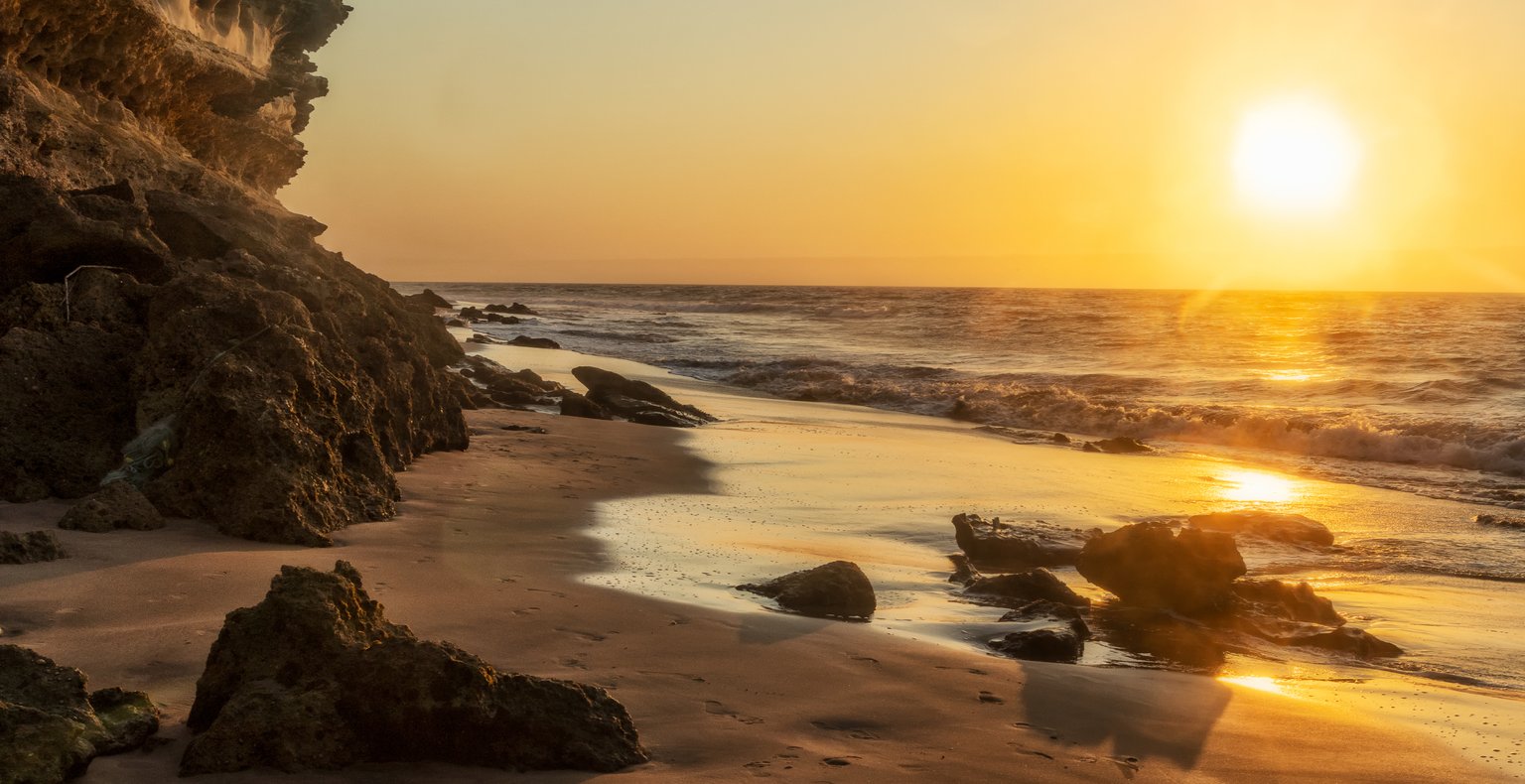 Voos baratos de Luanda to Namibe a partir de