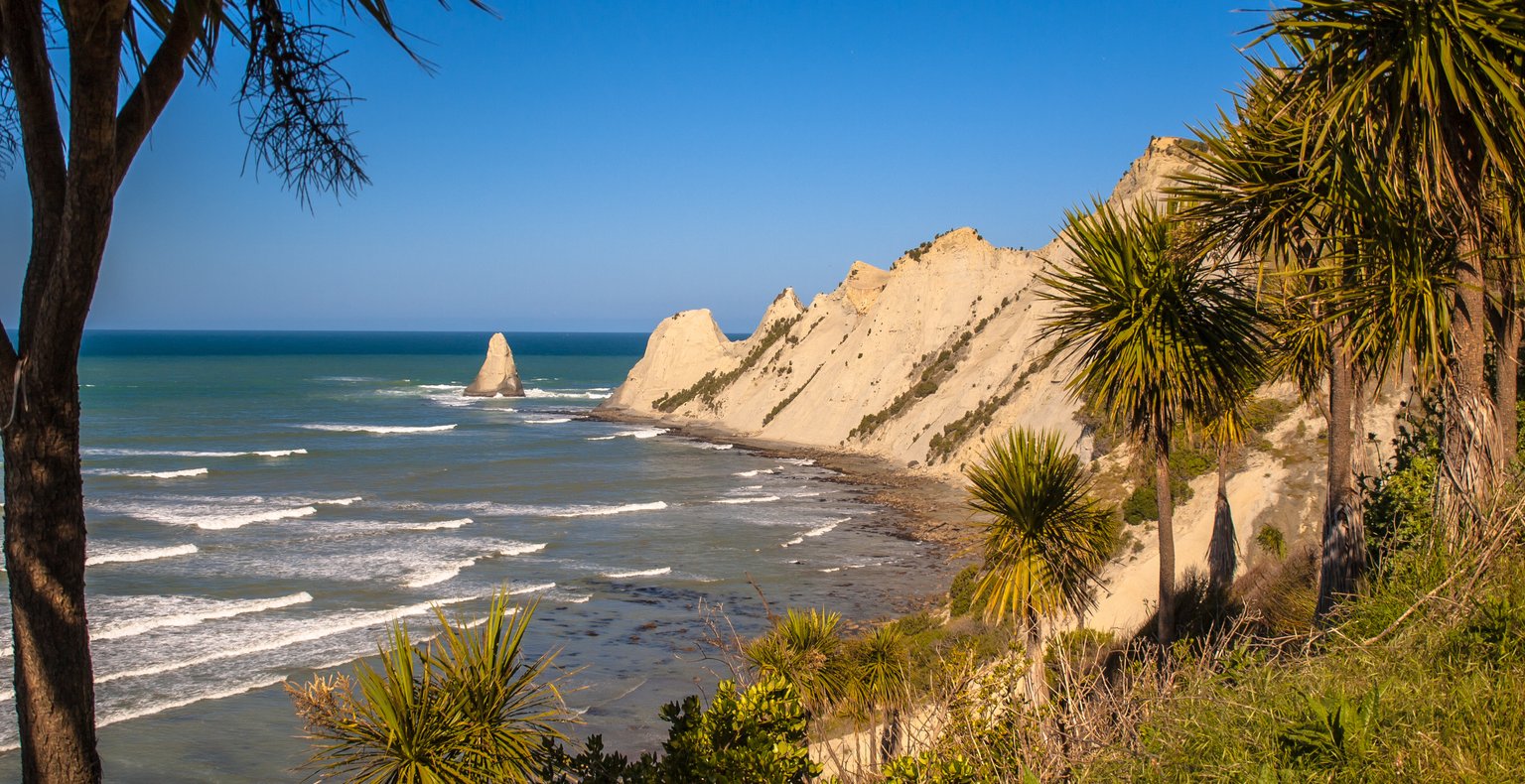Cheap flights from Auckland to Napier from £107