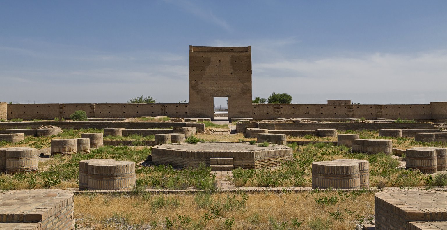 Lentoja to Navoiy (Uzbekistan)