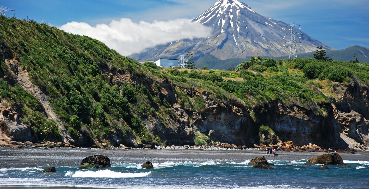 Cheap flights from Perth to New Plymouth from £418