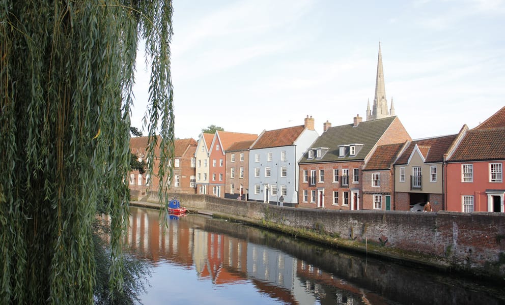 Cheap flights from Madrid, Spain to Norwich, United Kingdom