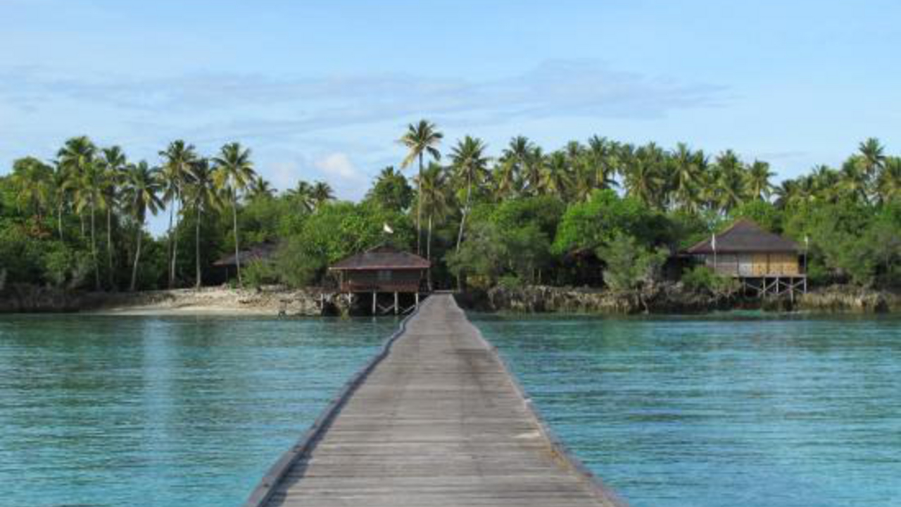 Find cheap flights to Nunukan