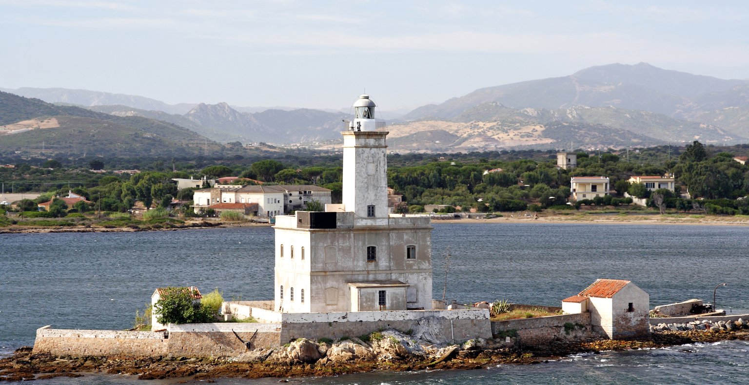 Günstige Flüge von Bastia nach Olbia ab 165 €