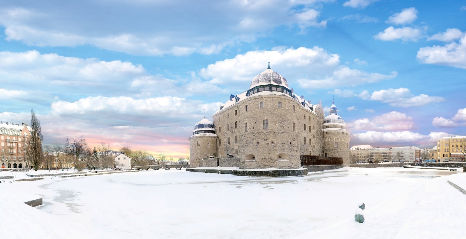 Намиране на евтини полети to Örebro