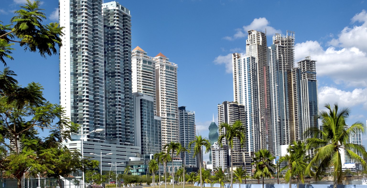 Cheap flights from Valencia to Panama City from $380