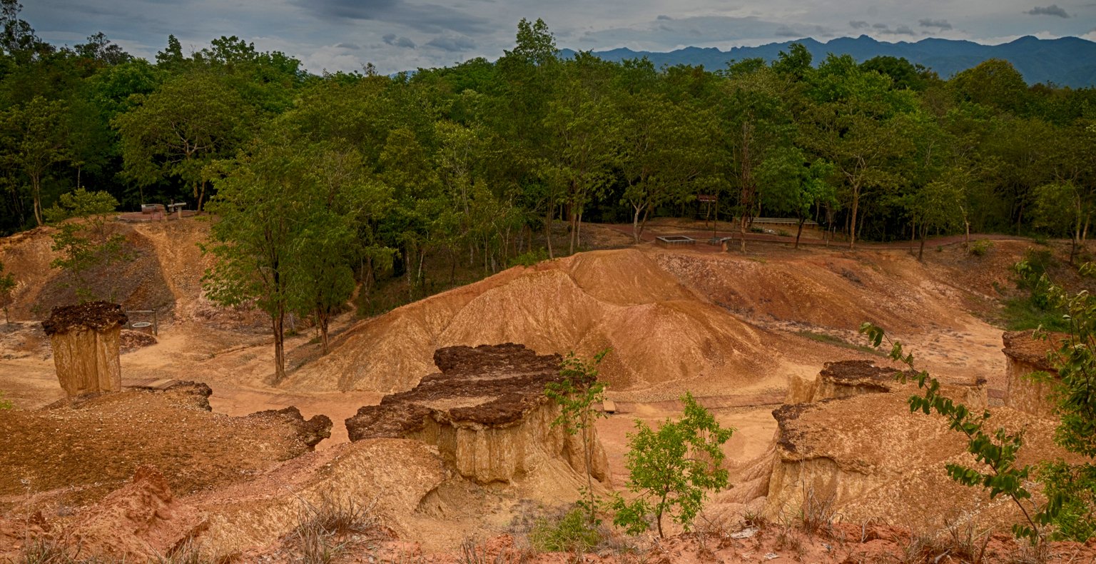 Trouvez des vols à prix mini vers la province de Phrae