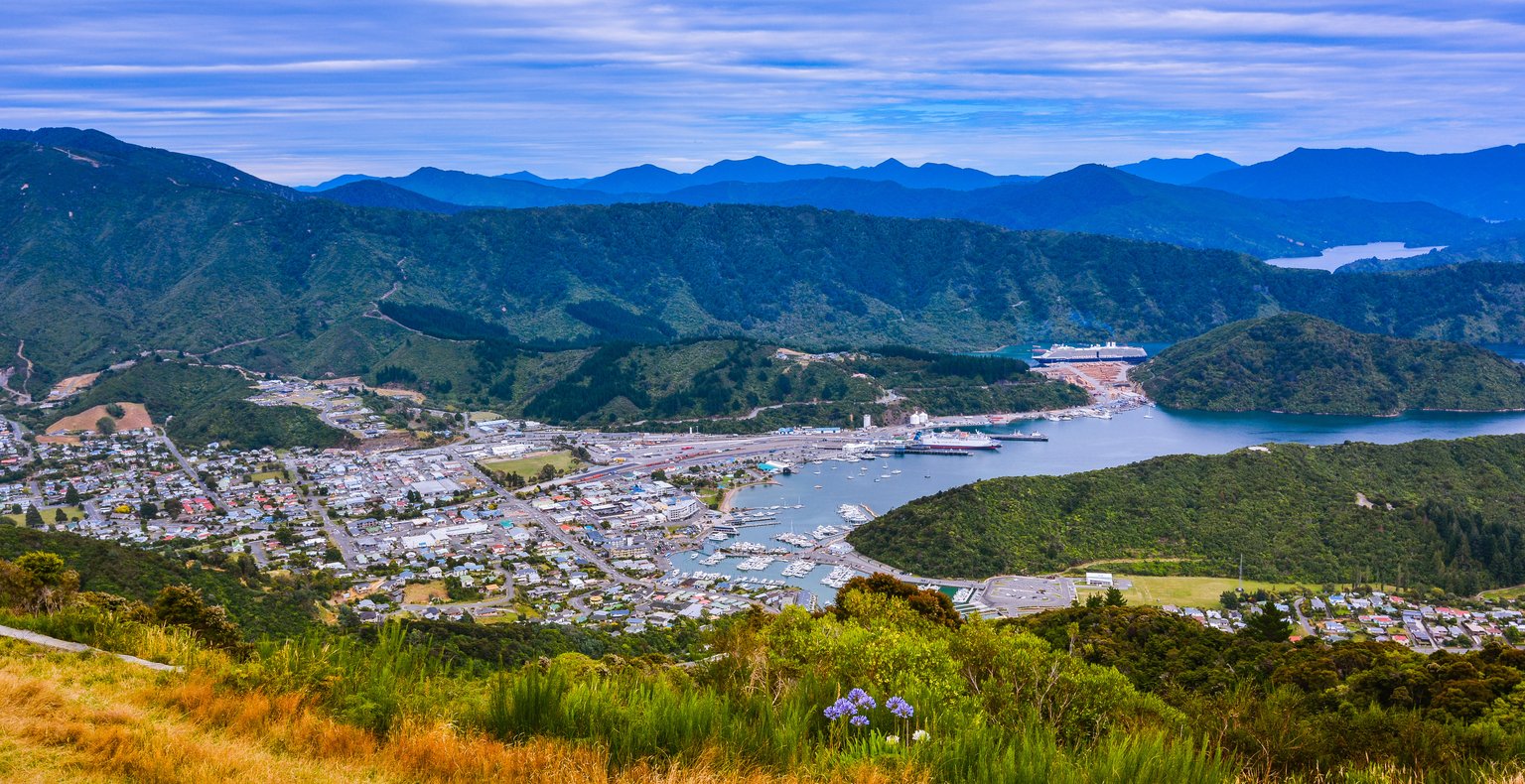 Finden Sie günstige Flüge nach Picton