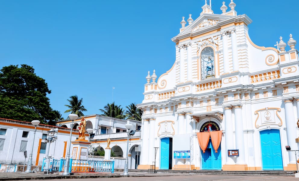 Cheap car rentals in Pondicherry, India