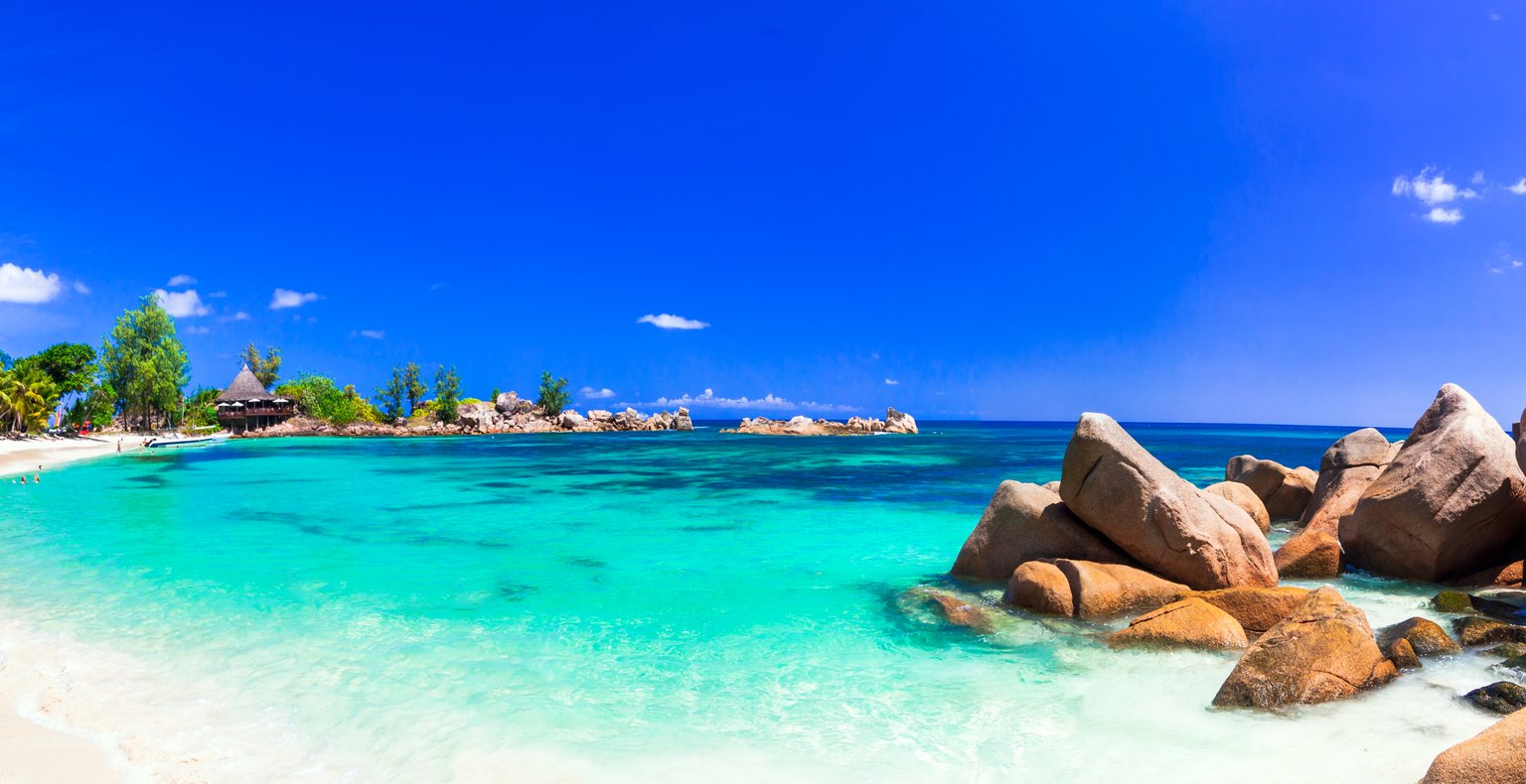 Vuelos baratos de Madrid to Praslin a partir de 646 €