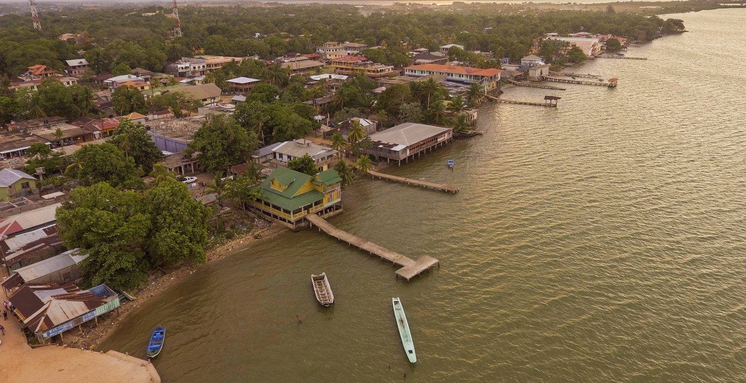 Flights to Puerto Lempira, Honduras