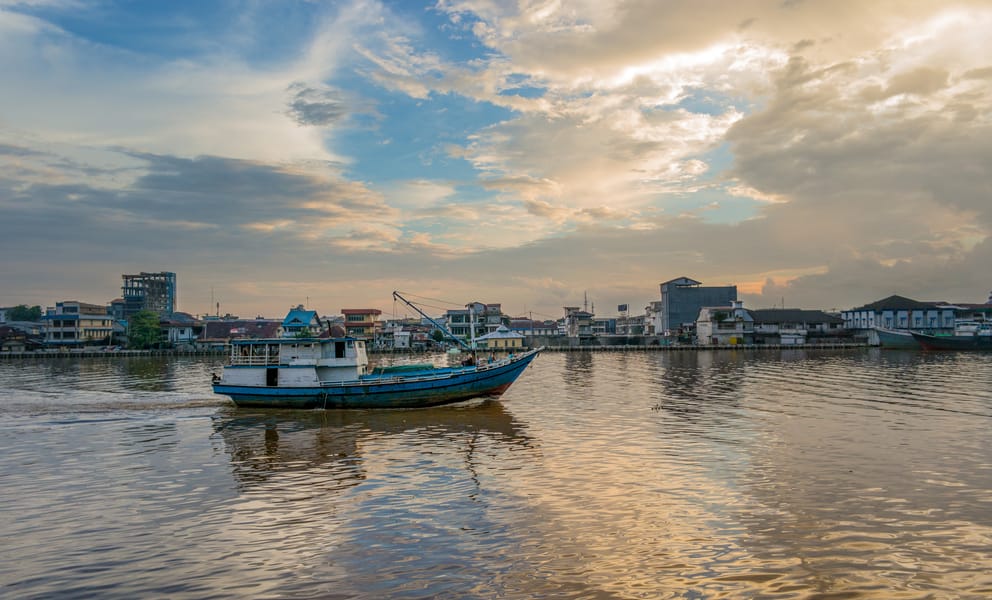 Cheap car rentals in Putussibau, Indonesia