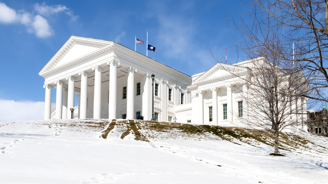 Cheap flights from London to Richmond from £238