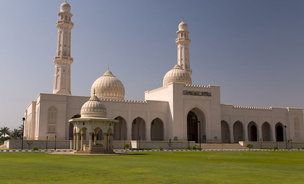 Cheap car rentals in Salalah, Oman