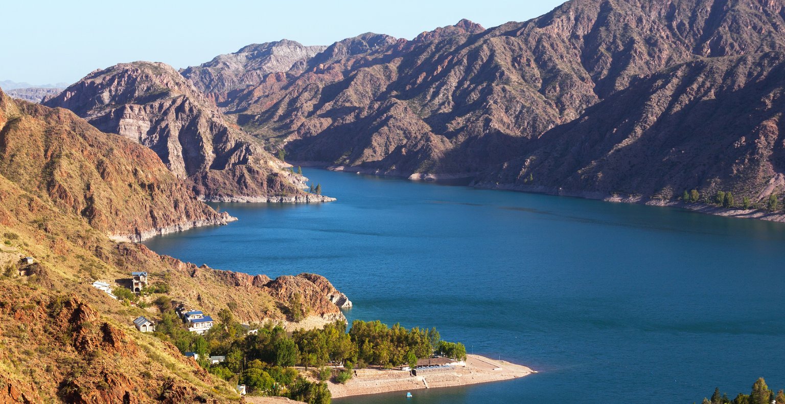 Vuelos baratos de Buenos Aires to San Rafael a partir de 104 €