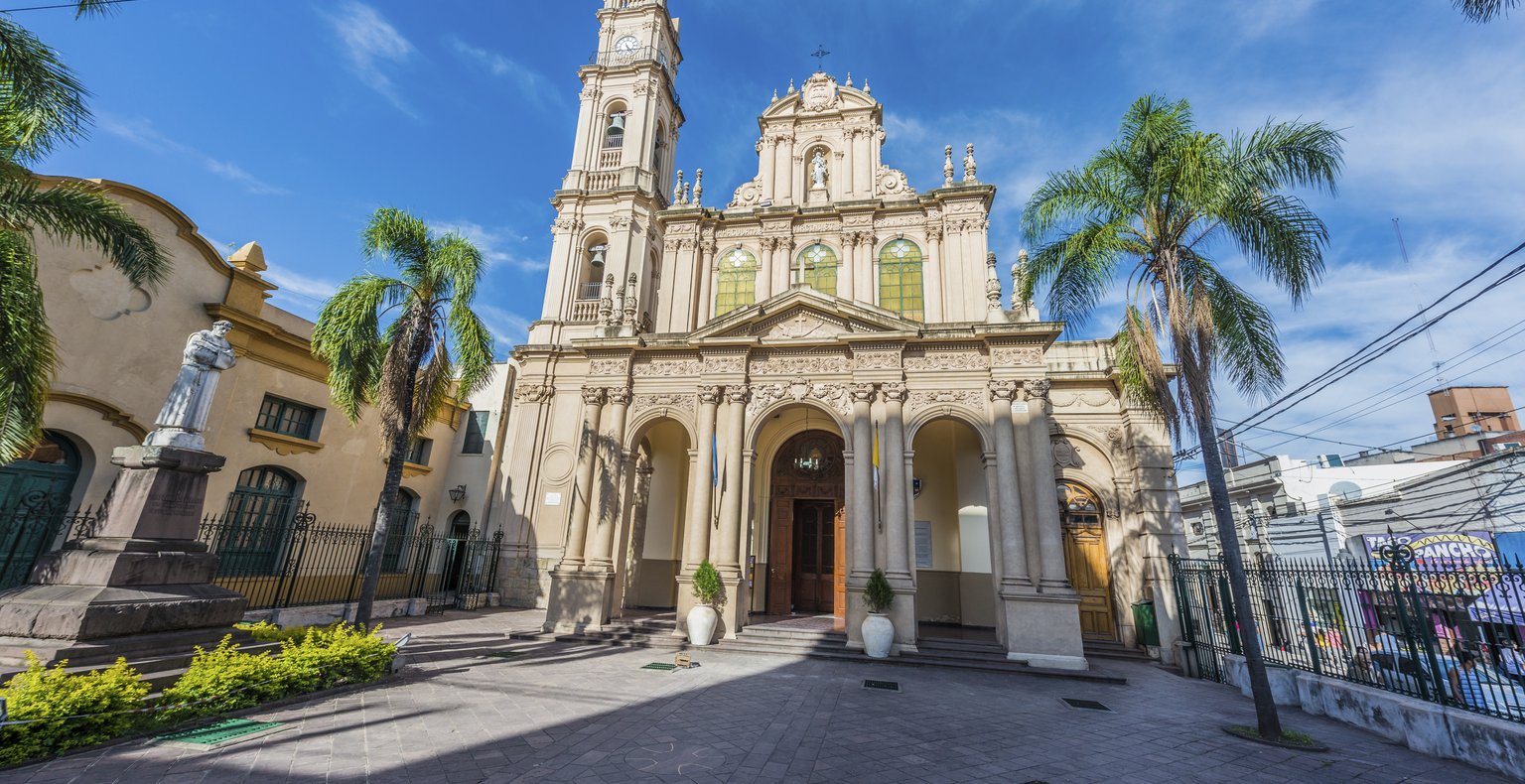 Vuelos baratos de Comodoro Rivadavia a San Salvador de Jujuy a partir de 107 €