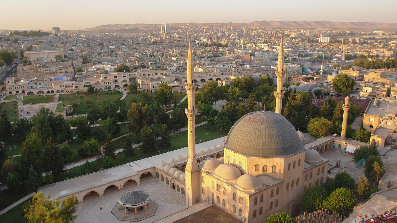 Vuelos baratos de Estambul a Sanliurfa a partir de 37 €