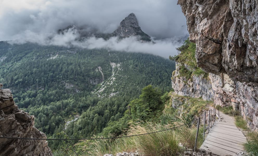 Cheap car rentals in Seghe, Solomon Islands