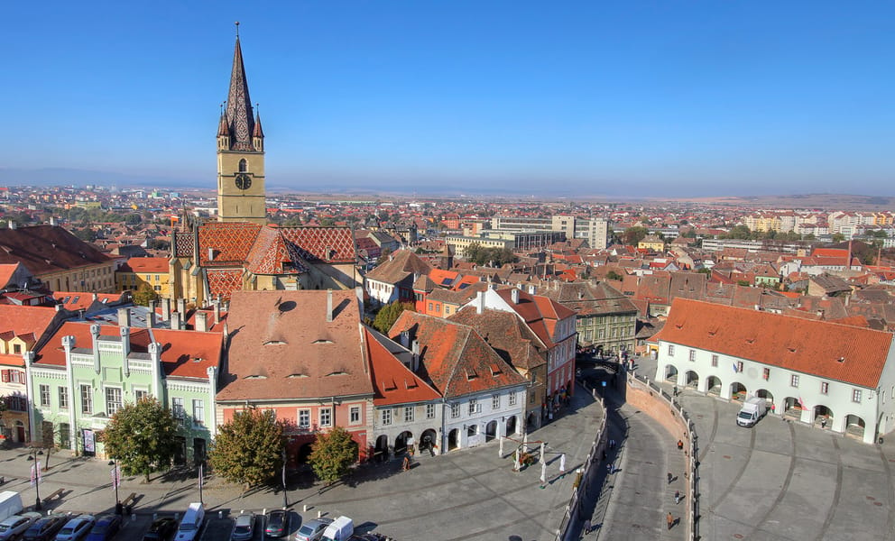 Zboruri ieftine din Porto, Portugalia către Sibiu, România