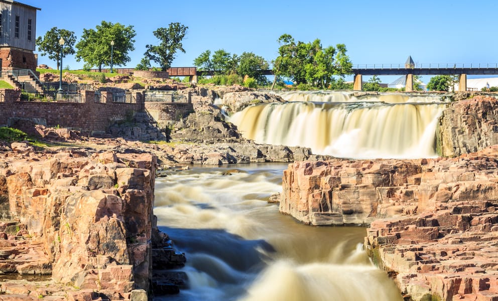 Cheap car rentals in Sioux Falls, United States