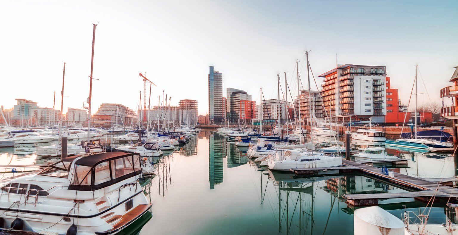 Cheap flights from Glasgow to Southampton from £42