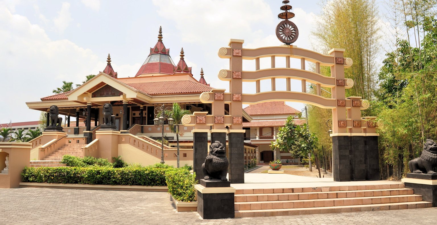 Günstige Flüge nach Surakarta, Indonesien