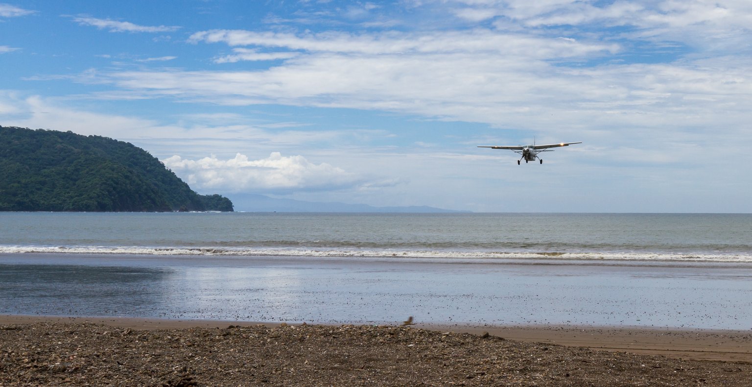 Günstige Flüge von San José nach Tambor ab