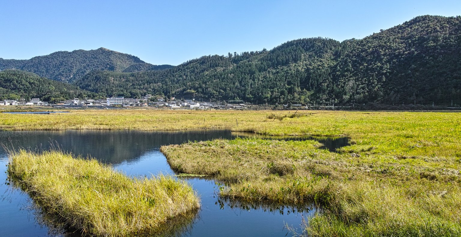 Cheap flights from Kunming to Tengchong from £180