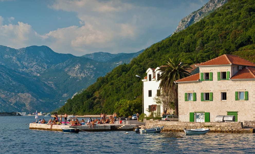 Alquiler de coches barato en Tivat, Montenegro