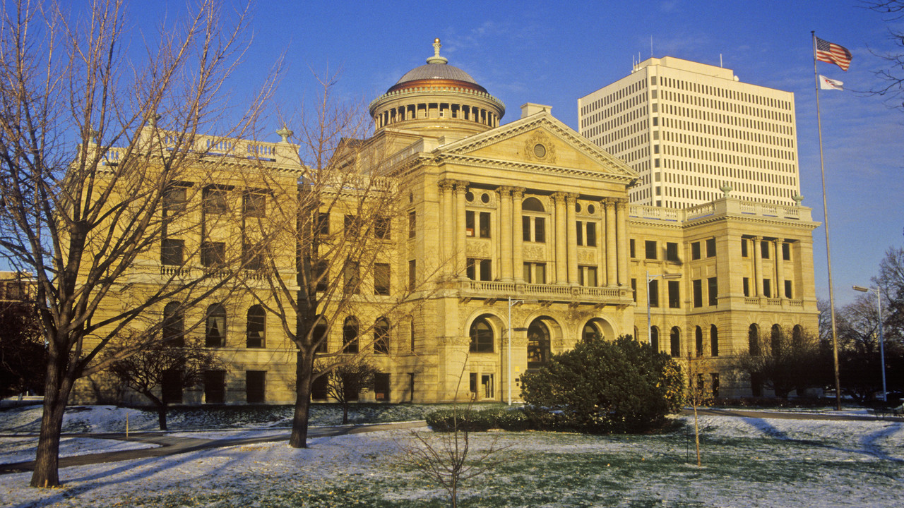 Cheap flights from Asheville to Toledo from $104