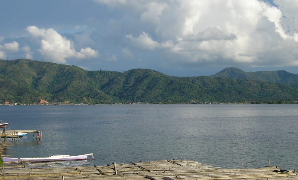 Cheap car rentals in Tolitoli, Indonesia