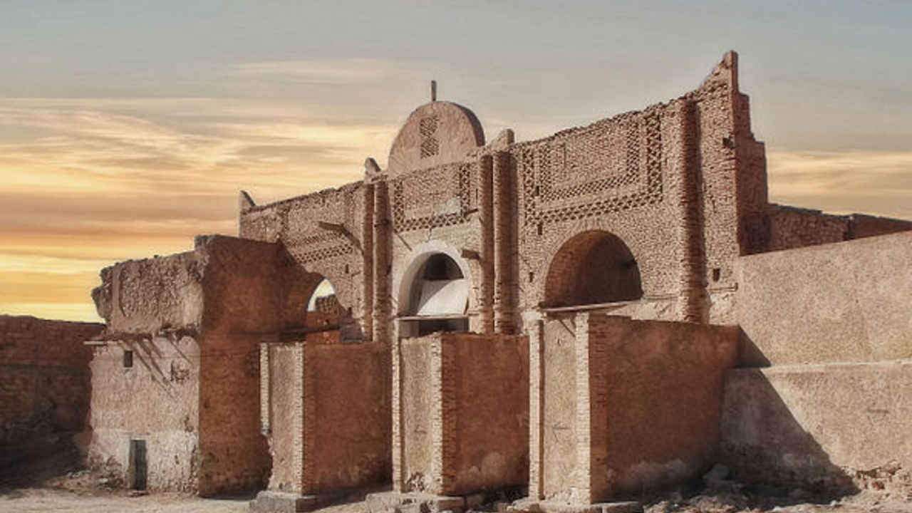 Find cheap flights to Touggourt