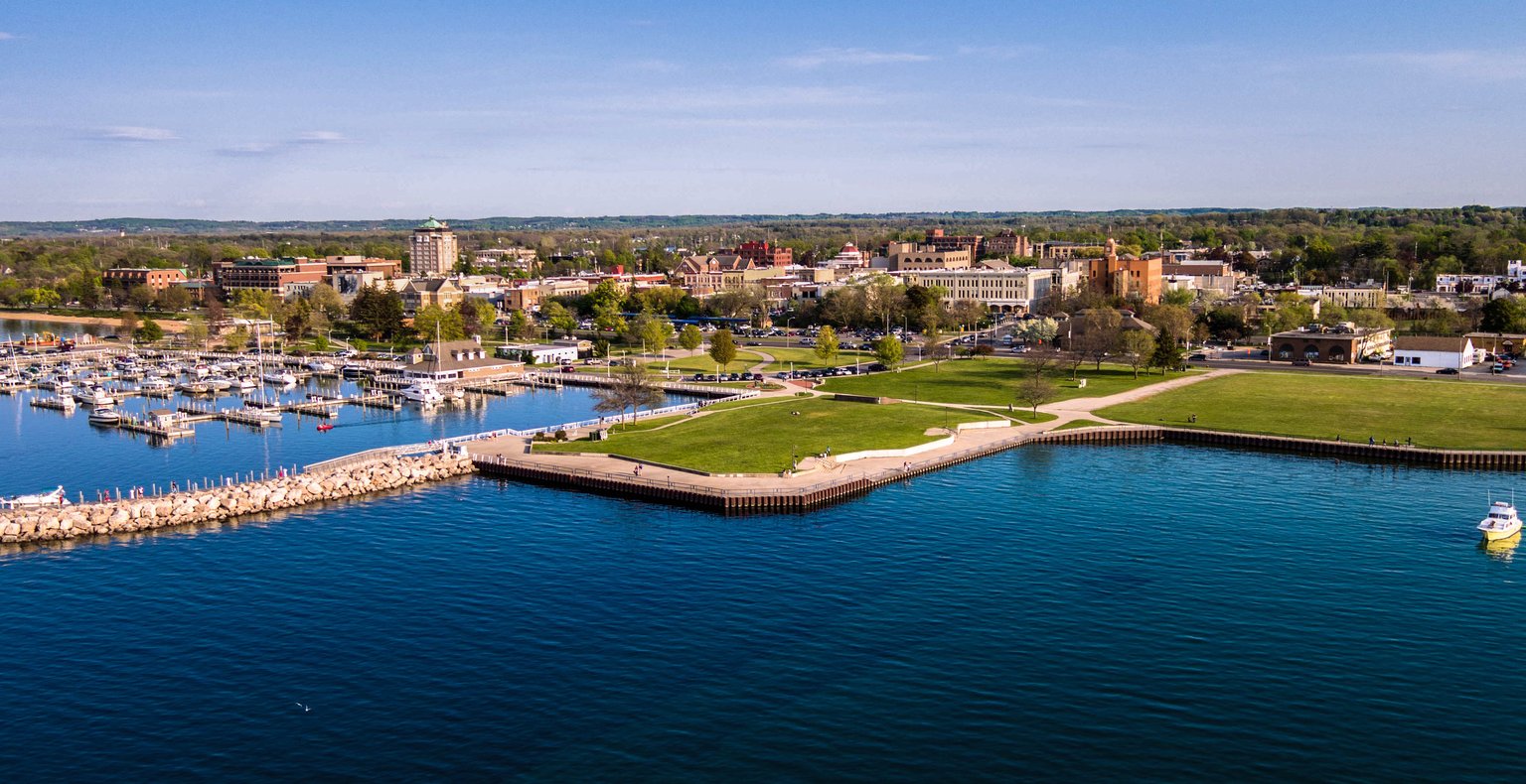 Cheap flights from Toronto to Traverse City from CA$275