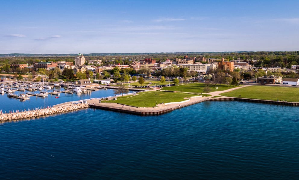 Levné půjčovny aut v Traverse City, Spojené státy