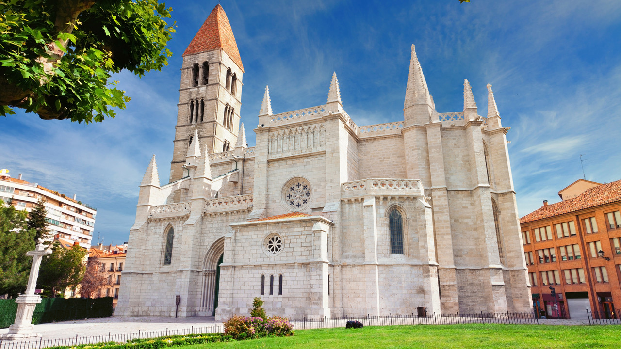 Vuelos baratos de Sevilla a Valladolid a partir de 84 €