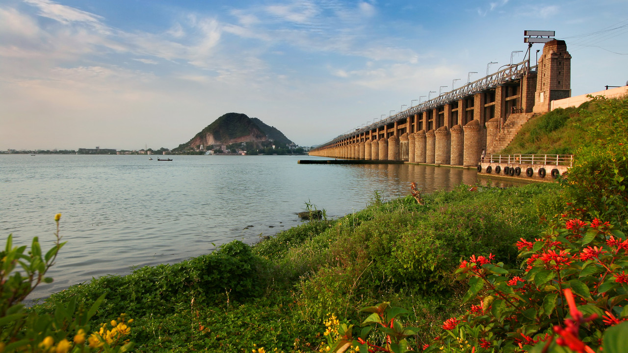 Cheap flights from New Delhi to Vijayawada from £57