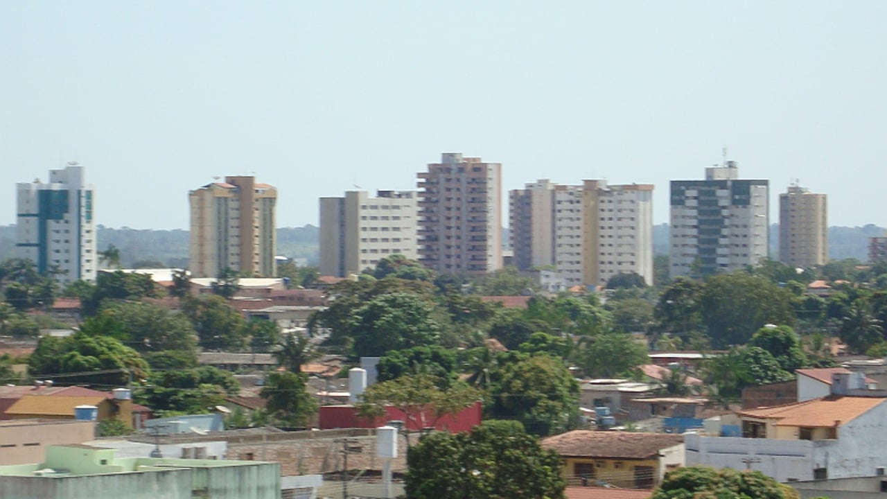 Finden Sie günstige Flüge nach Vilhena