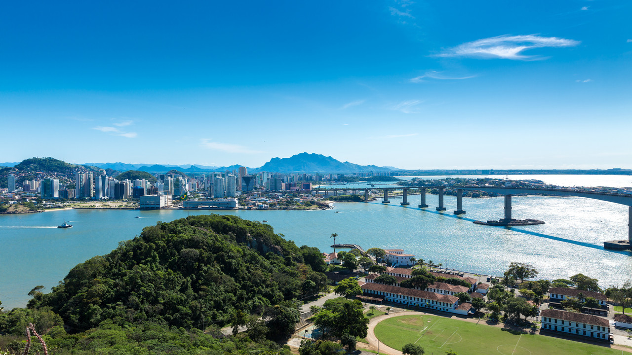 Vuelos baratos de Valencia a Vitória, Espírito Santo a partir de 470 €