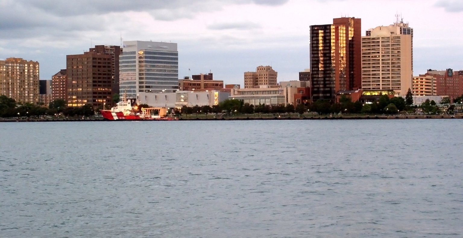 Cheap flights from London to Windsor from £237