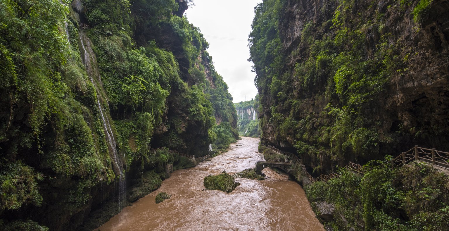 טיסות to Xingyi, Guizhou סין