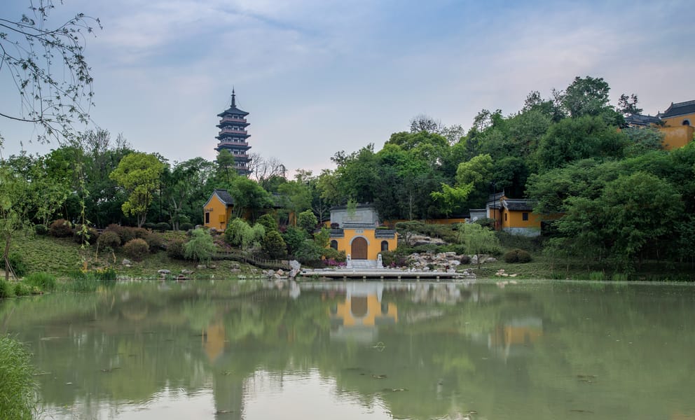 Cheap car rentals in Yangzhou, China