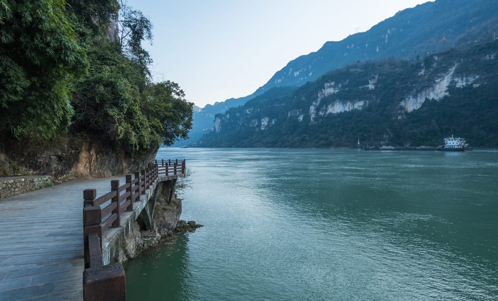 Noleggio auto economico a Yichang, Cina