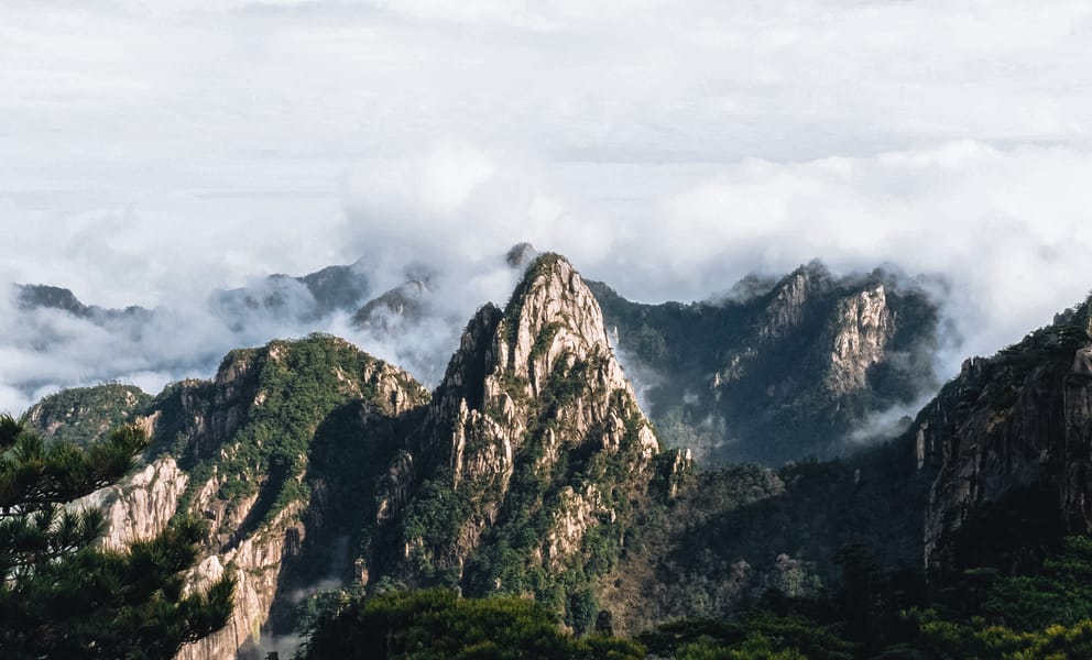 Cheap car rentals in Yiwu, China