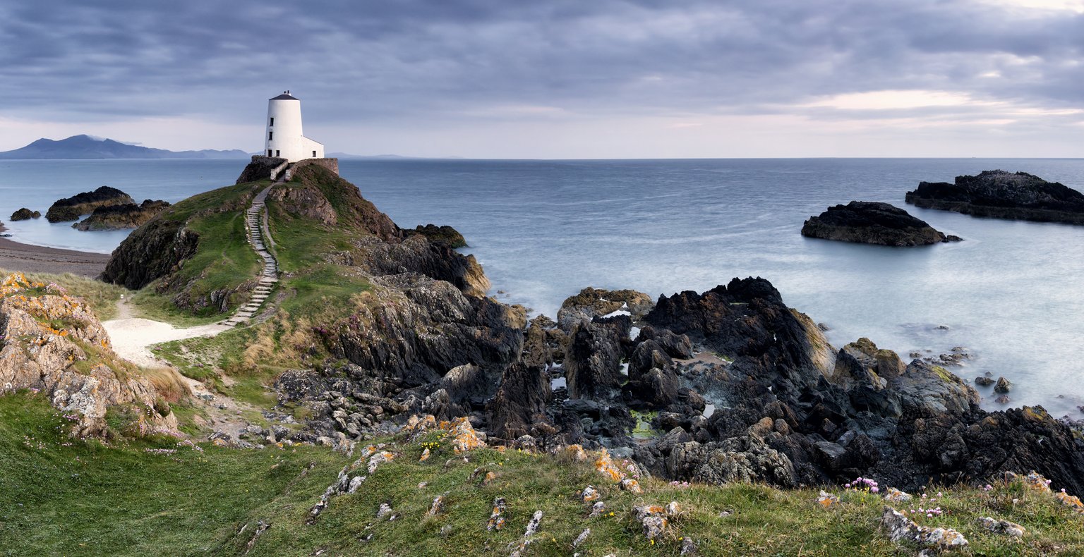 Find cheap flights to Anglesey