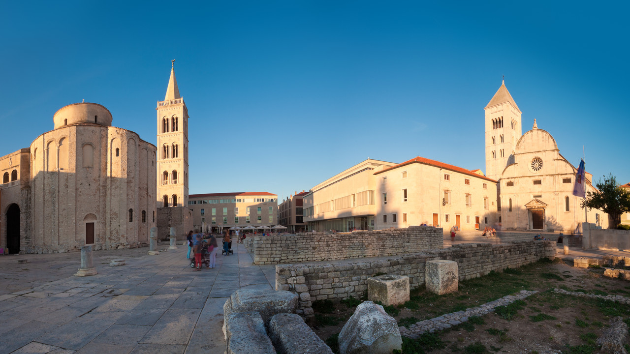 Cheap flights from Seville to Zadar from £129