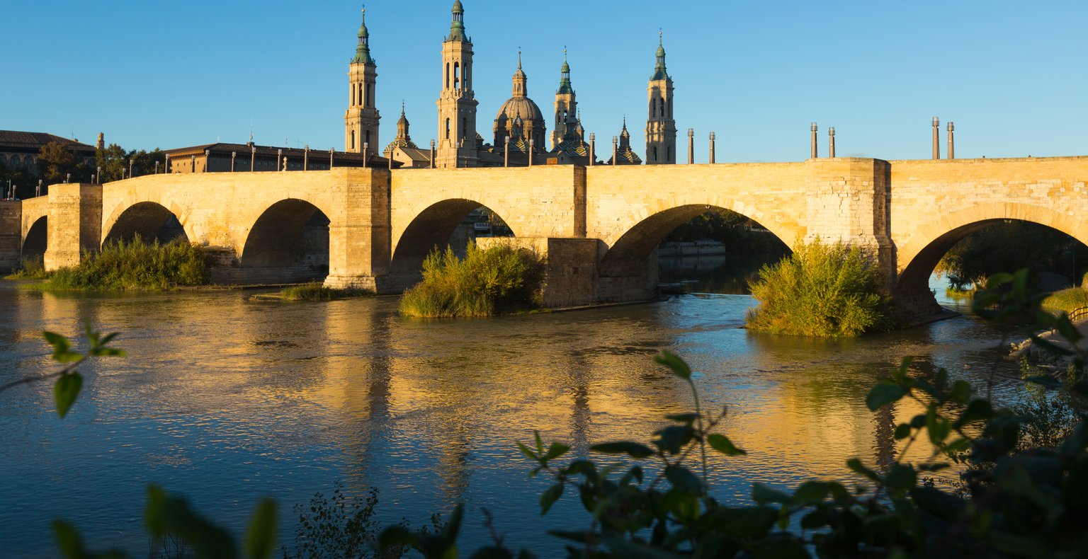 Vuelos baratos de Valencia a Zaragoza a partir de 38 €