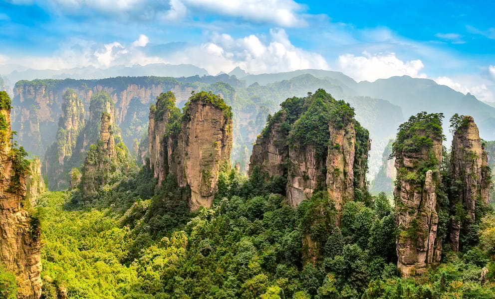 Billige lejebiler i Zhangjiajie i Kina
