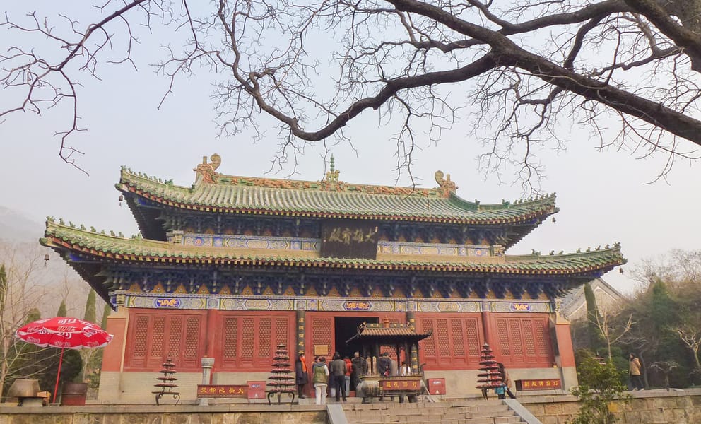 Billige lejebiler i Zhengzhou i Kina