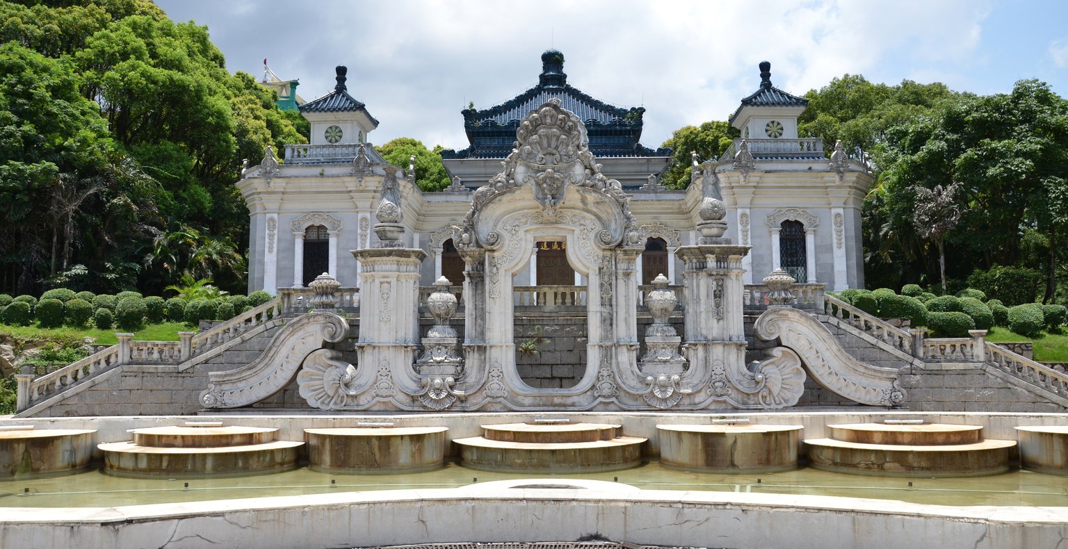 Cheap flights from London to Zhuhai from £356