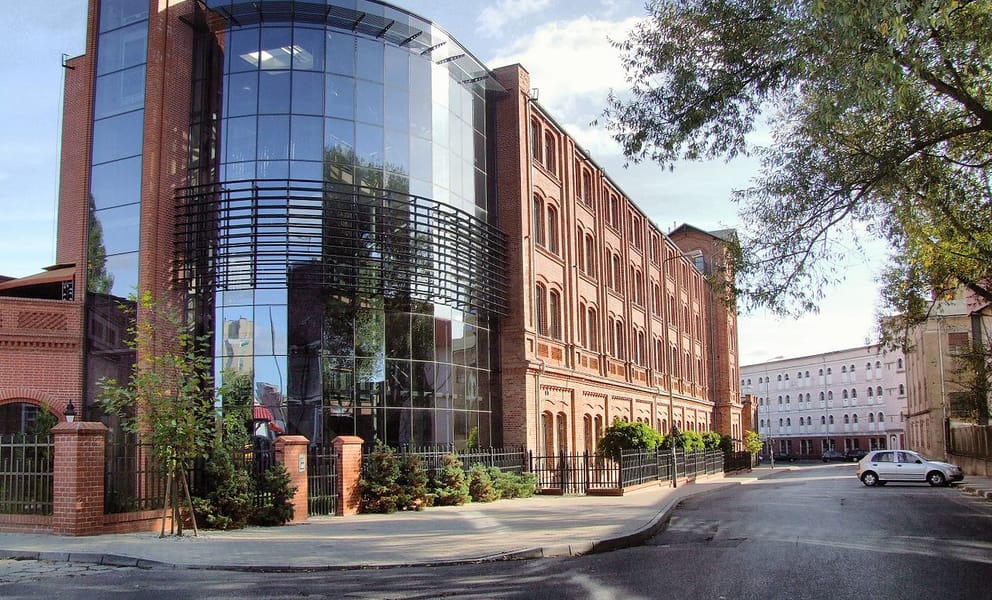 Location de voiture pas chère à Zielona Góra, Pologne